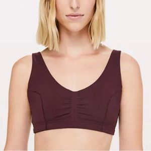 NWT Lululemon Essential Bra lululemon labCassis size 10